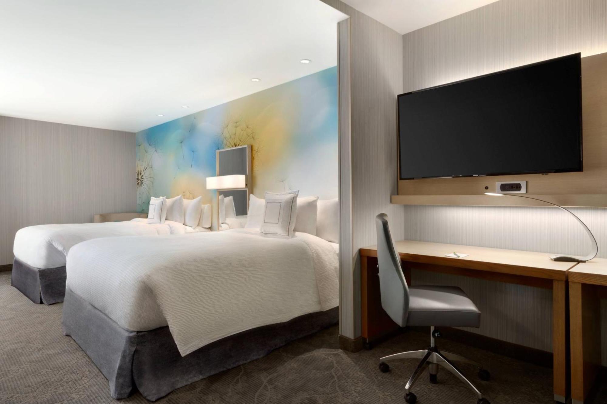 Courtyard By Marriott Toronto Mississauga/West Hotel