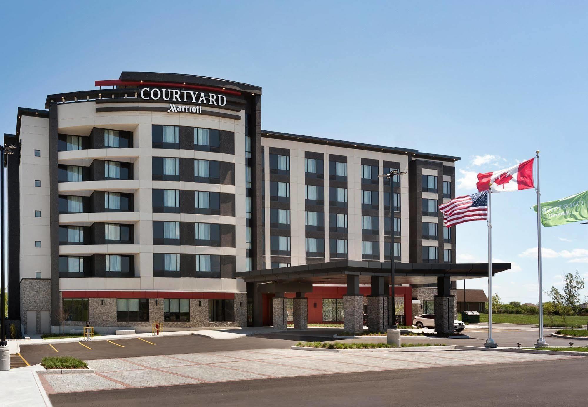 Hotel Courtyard By Marriott Toronto Mississauga/West 3*